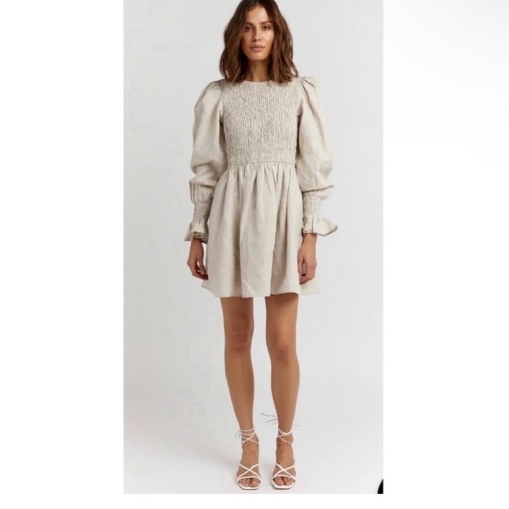 Sold out DISSH cream/ white baby doll linen dress.